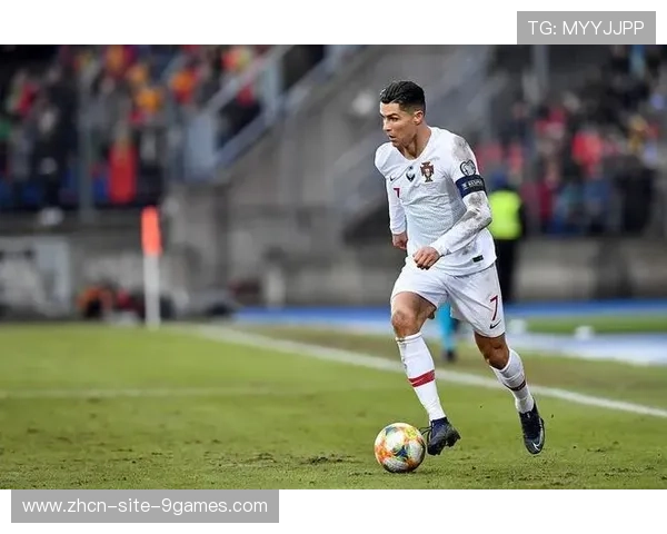 雨战影响多特蒙德传球精度，双方攻防转换加速